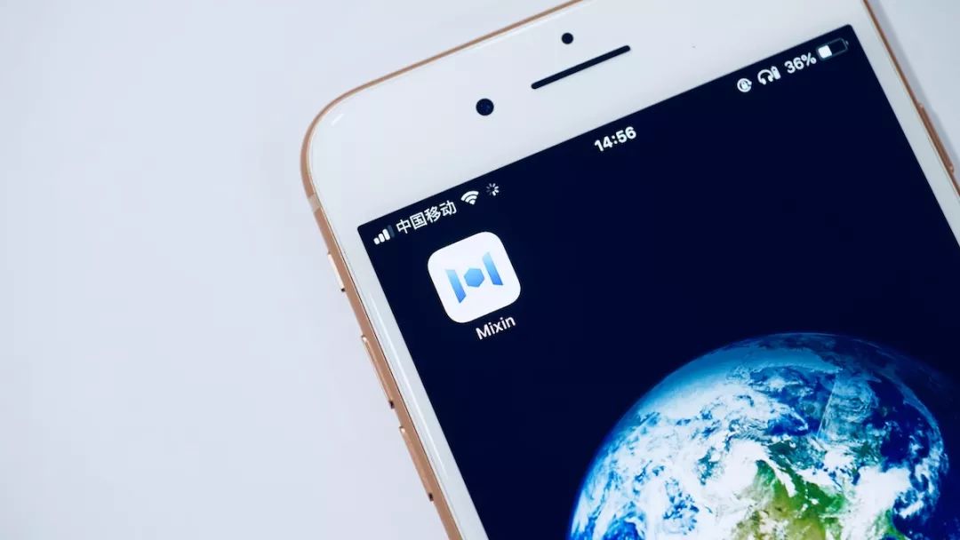 在这个号称区块链界微信的 App 里，我可以接收比特币红包