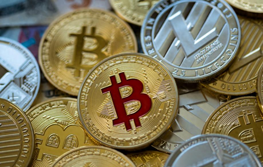 8月30号,BTC、ETH再探支撑，山寨抗跌显机会，SOL/DOGE持仓核心